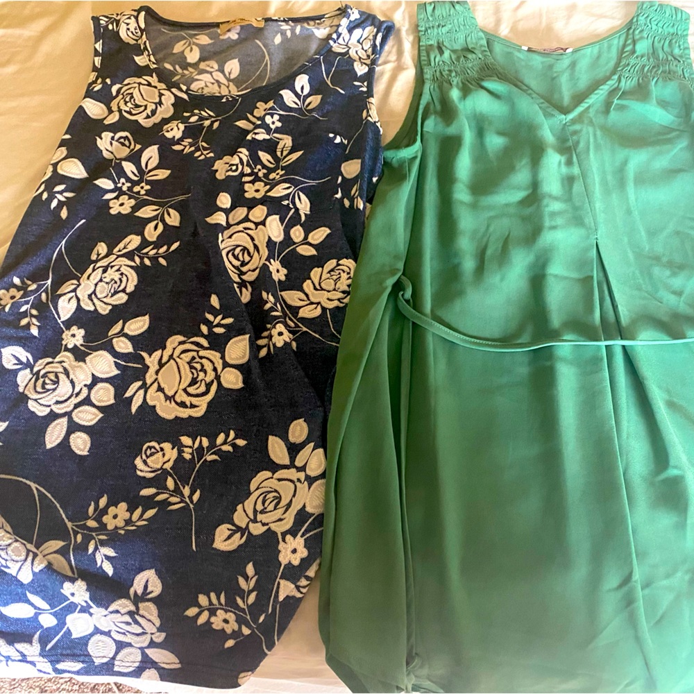 2 Full Moon maternity tank tops size small from stitch fix.